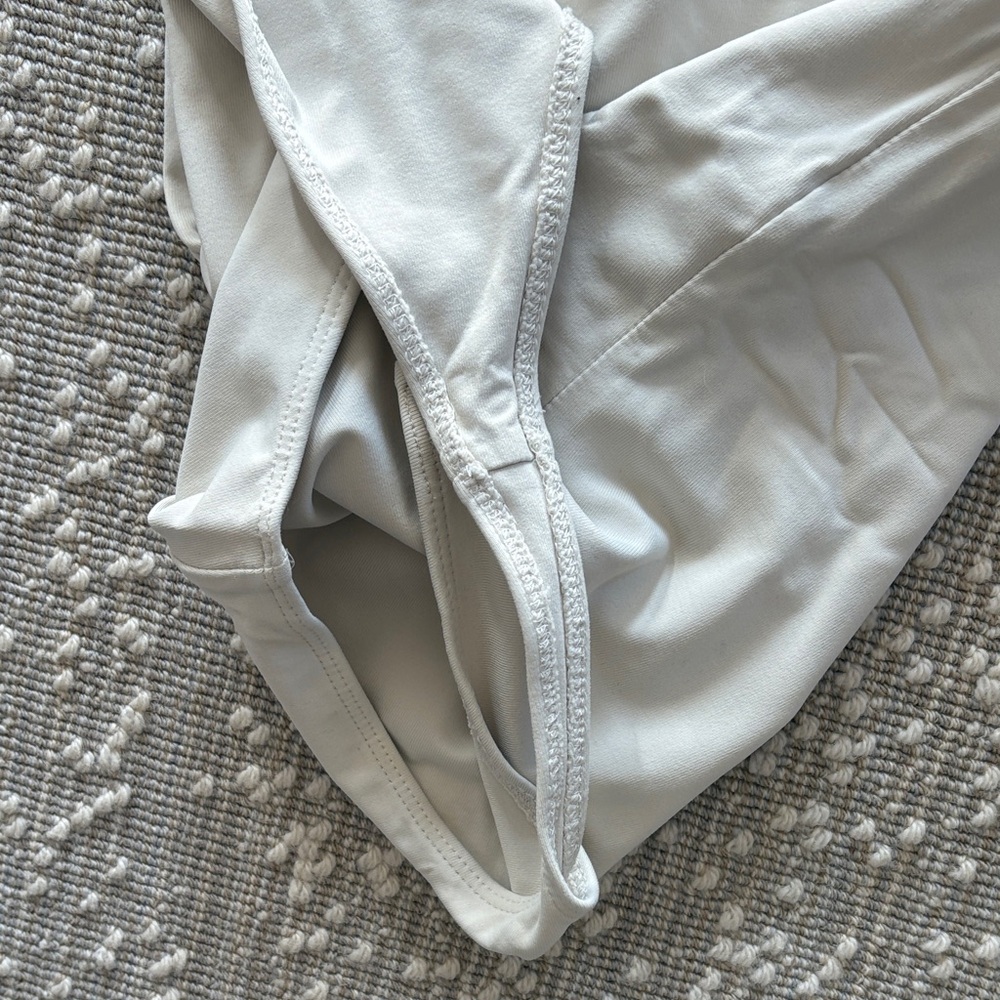 Babaton Off-White Top - Picture 3 of 4